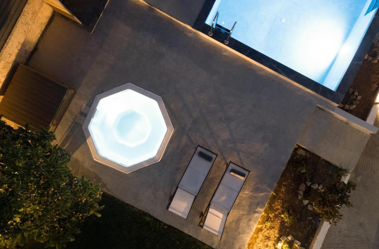 Queens Gem Luxury Villa - Private Heated Jacuzzi - Pool Hersonissos  Esterno foto