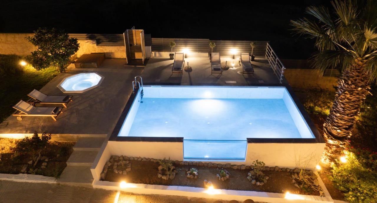 Queens Gem Luxury Villa - Private Heated Jacuzzi - Pool Hersonissos  Esterno foto