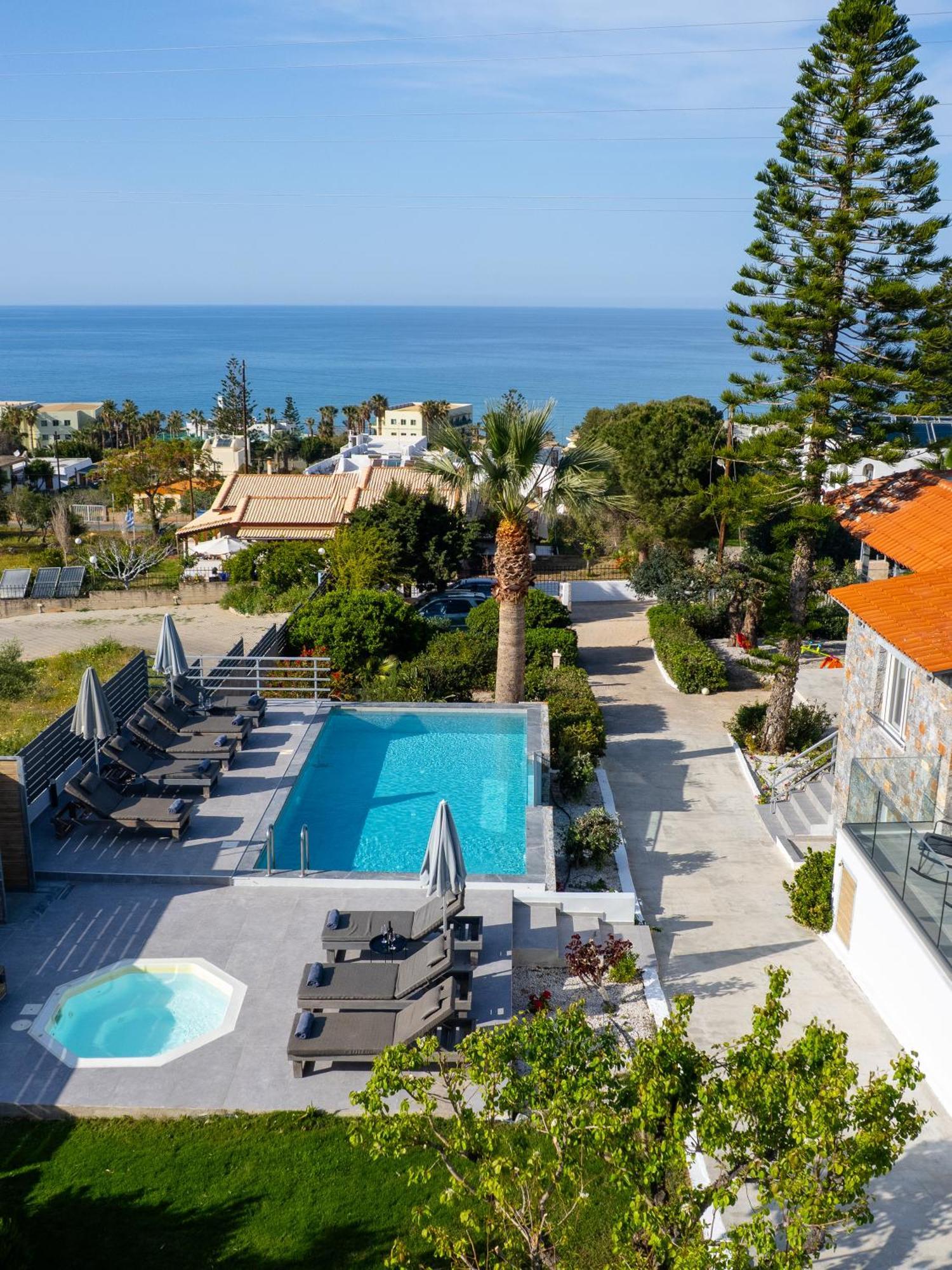 Queens Gem Luxury Villa - Private Heated Jacuzzi - Pool Hersonissos  Esterno foto