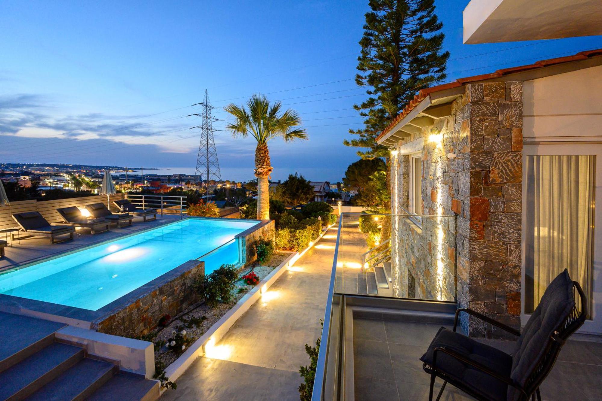 Queens Gem Luxury Villa - Private Heated Jacuzzi - Pool Hersonissos  Esterno foto